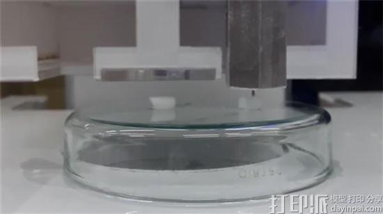 阿根廷国内第一台药物3D打印机在科尔多瓦国立大学正式投入使用