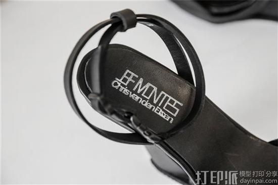 荷兰设计师携其新作3D打印鞋子系列亮相巴黎时装周 荷兰设计师携其新作3D打印鞋子系列亮相巴黎时装周