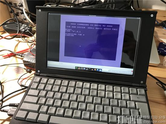向经典致敬 程序员自制3D打印老式笔记本电脑