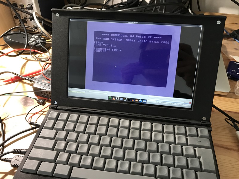 向经典致敬 程序员自制3D打印老式笔记本电脑