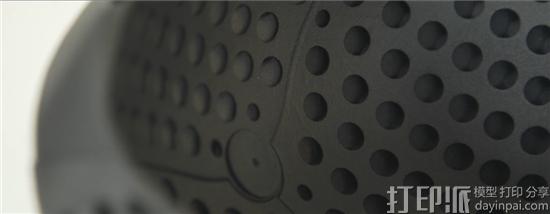 加拿大设计师开发出舒适、轻便的3D打印自行车头盔