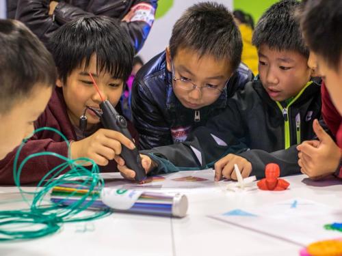 烟台开发区第八小学开展校外研学之旅，走进3D打印