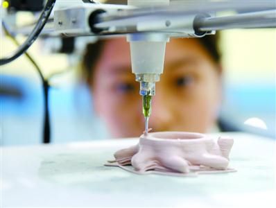 陶瓷3D打印小作品亮相普陀区学生“月月演”陶艺文化展