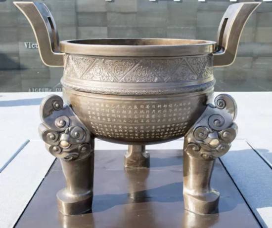 江科大海装院3D打印中心为国家公祭鼎打印蜡模样件