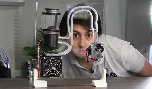 英国E3D公司发布3D打印机Titan Aqua新增功能，可帮用户找到合适平衡点