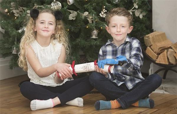 圣诞节暖心礼物！9岁男孩天生无左手，节前成功装上3D打印假肢