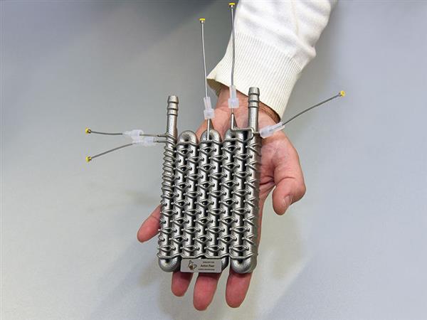 格拉茨大学研究人员使用3D打印钢反应器将温室气体转换成昏睡病药物