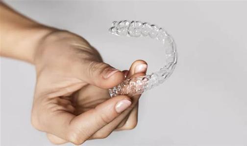 华曙义齿专用金属3D打印机FS121M-D销量同比劲增160%