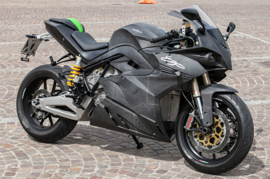 CRP集团准备携3D打印摩托车，无人驾驶飞机和卫星亮相CES 2018