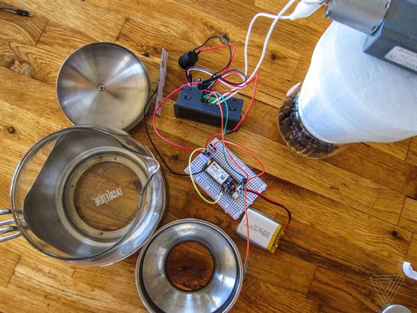 国外创客3D打印可编程咖啡研磨机，制作咖啡更简单、更高效