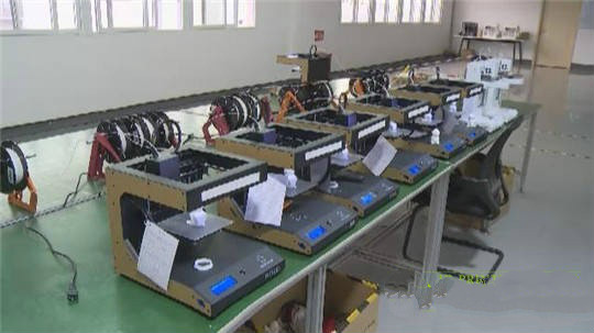 重庆造3D打印机首次进入欧洲市场，填补欧洲市场空白
