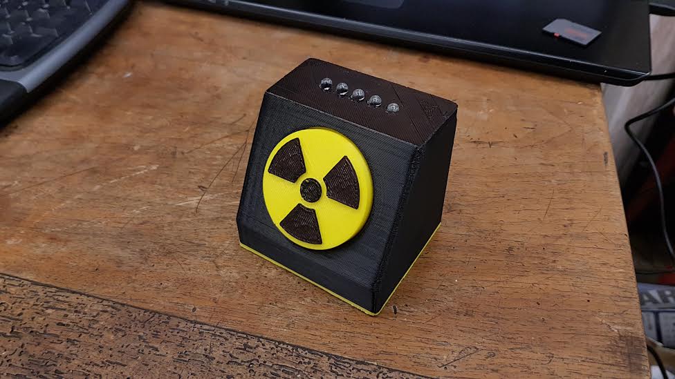 Garageeks创建3D打印核按钮，再次引发人们关注