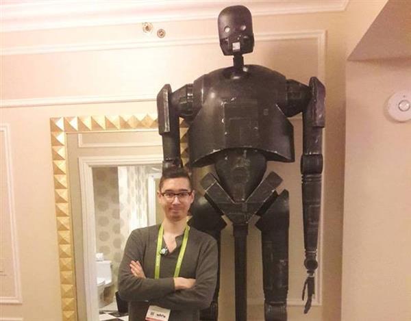 创客使用Monoprice打印机制作巨大的3D打印星球大战模型