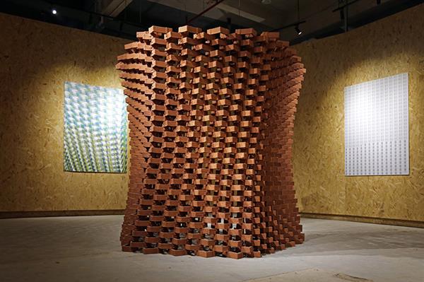 香港大学3D打印的赤土陶瓷馆在中国深圳UABB展出